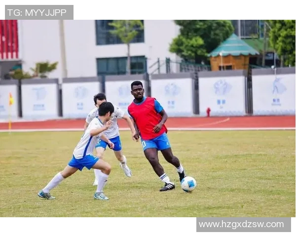 杭州足球队的节奏揭秘：激情与梦想交织的绿茵传奇