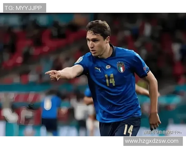 足球明星背后的故事与瞬间全景展示,揭示他们不为人知的一面 足球明星背后的故事与瞬间全景展示,揭示他们不为人知的一面