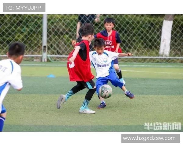 与朋友分享足球明星的精彩瞬间与背后的故事一起感受绿茵场上的激情与荣耀